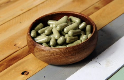 Green Maeng Da Kratom capsules